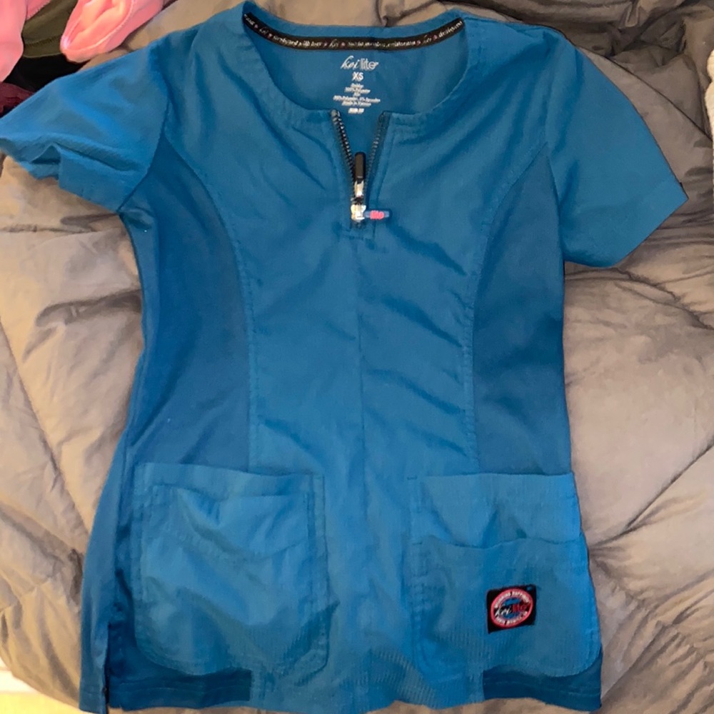 Scrub top